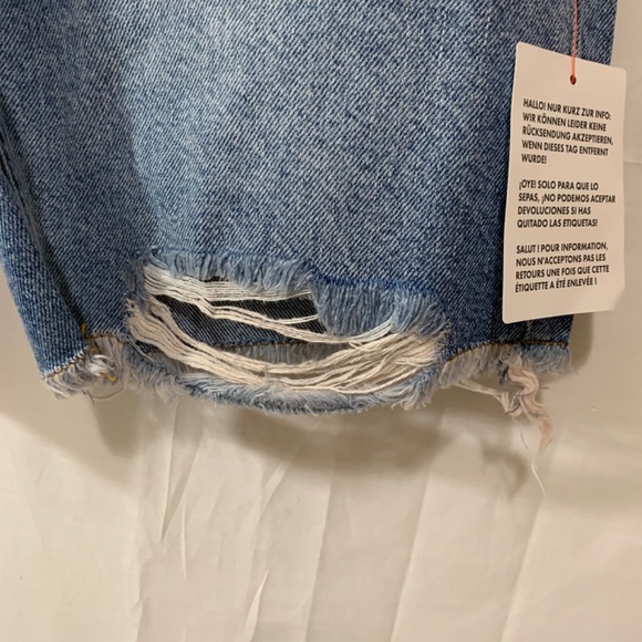 ASOS DESIGN Mens NWT slim denim shorts in light wash blue with raw hem 30” Waist - Picture 5 of 9